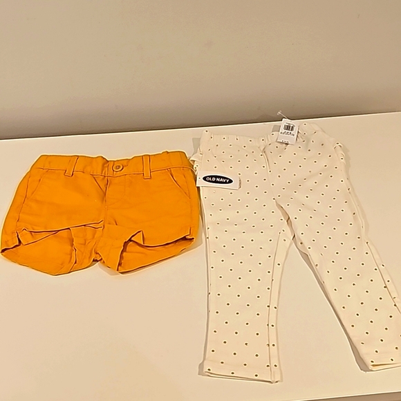 Baby girl bottoms 18-24 months - Picture 1 of 3